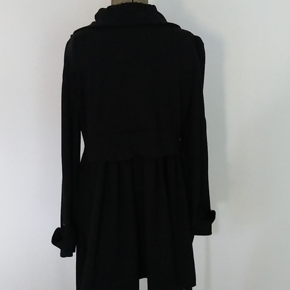 Coat - Picture 2 of 4